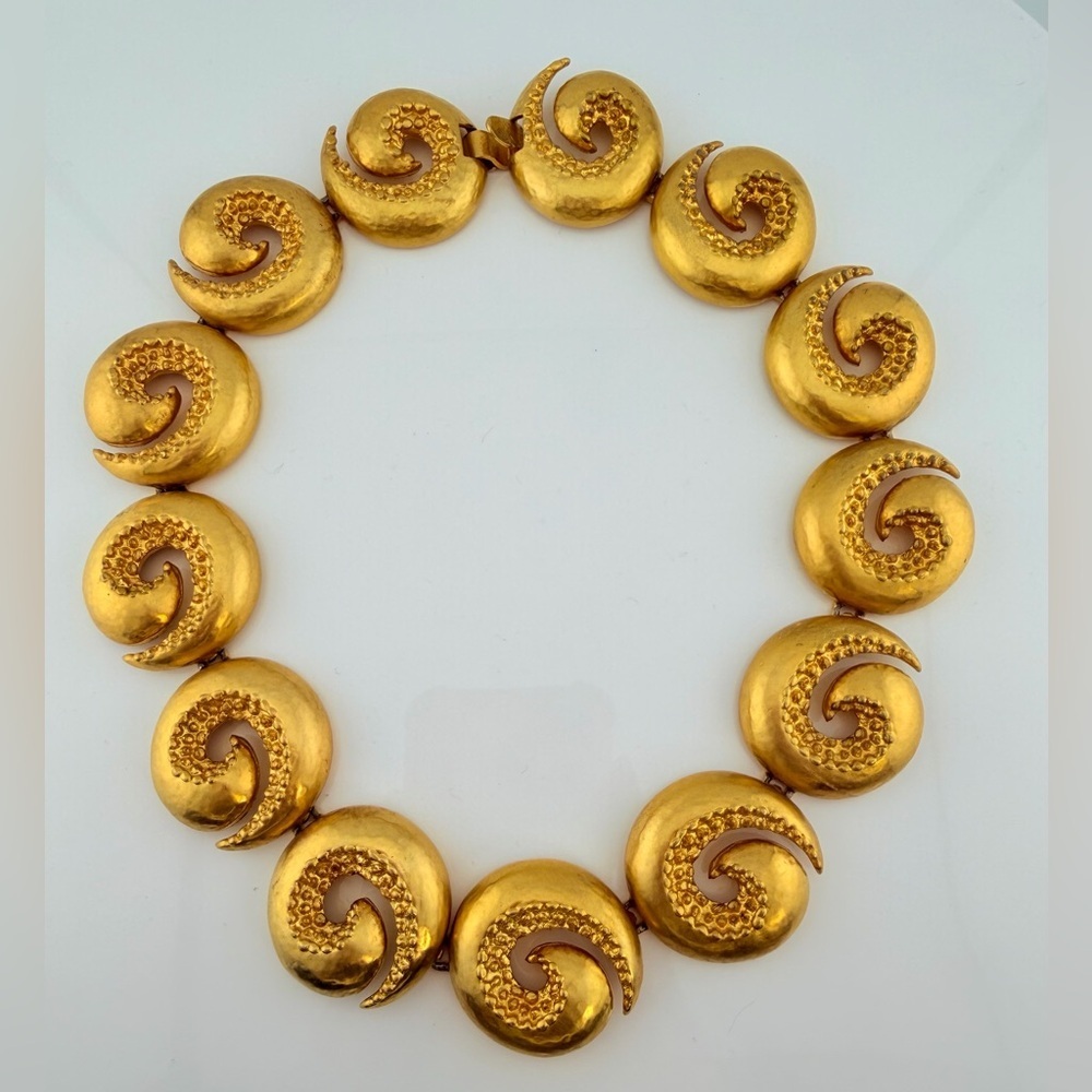 Les Bernard VO (vogue) spiral chocker